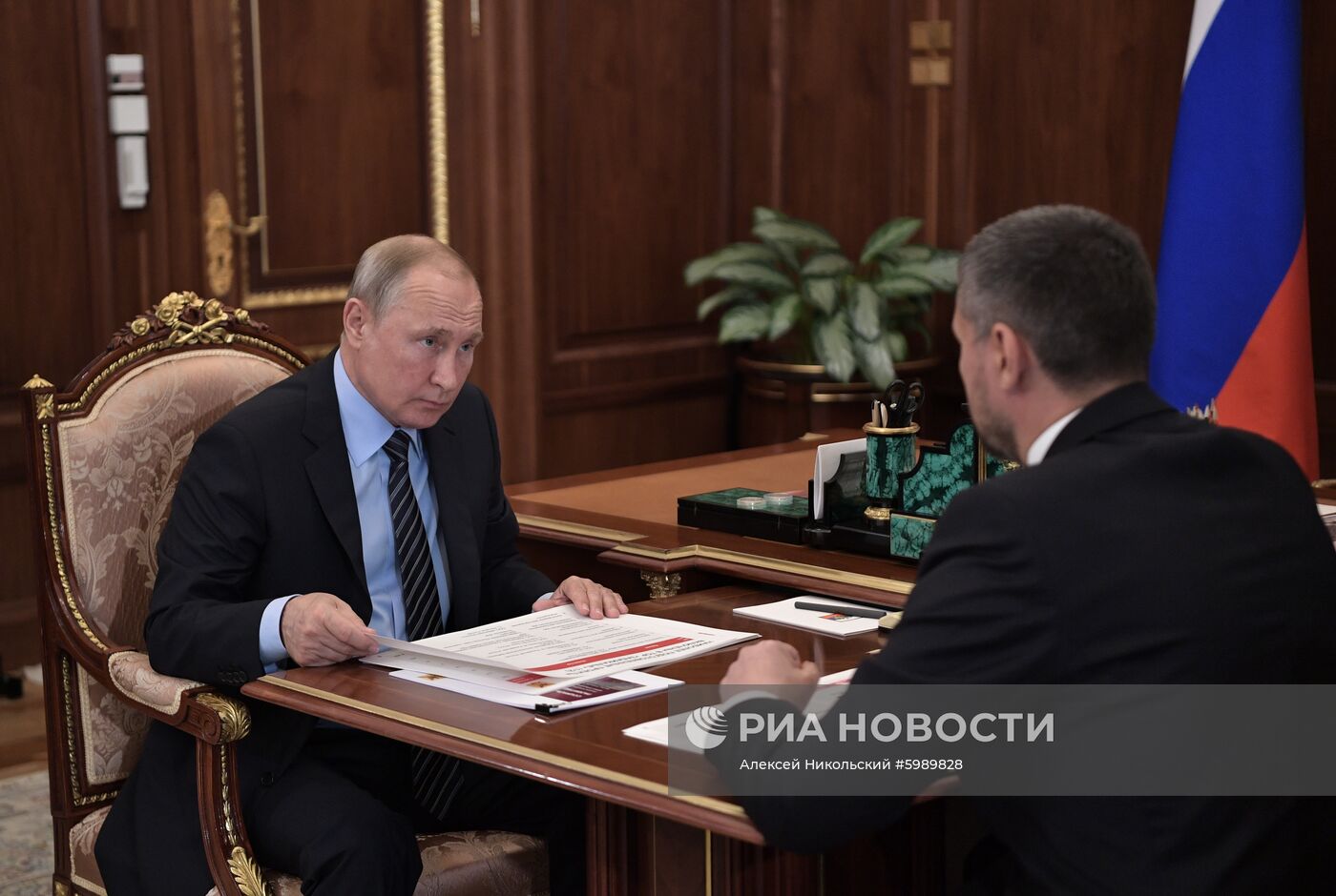 Президент РФ В. Путин встретился с врио губернатора Забайкальского края А. Осиповым