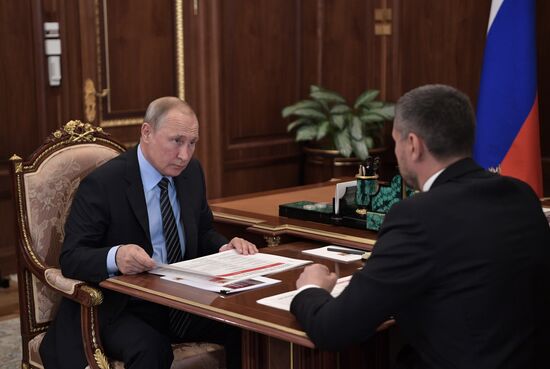 Президент РФ В. Путин встретился с врио губернатора Забайкальского края А. Осиповым