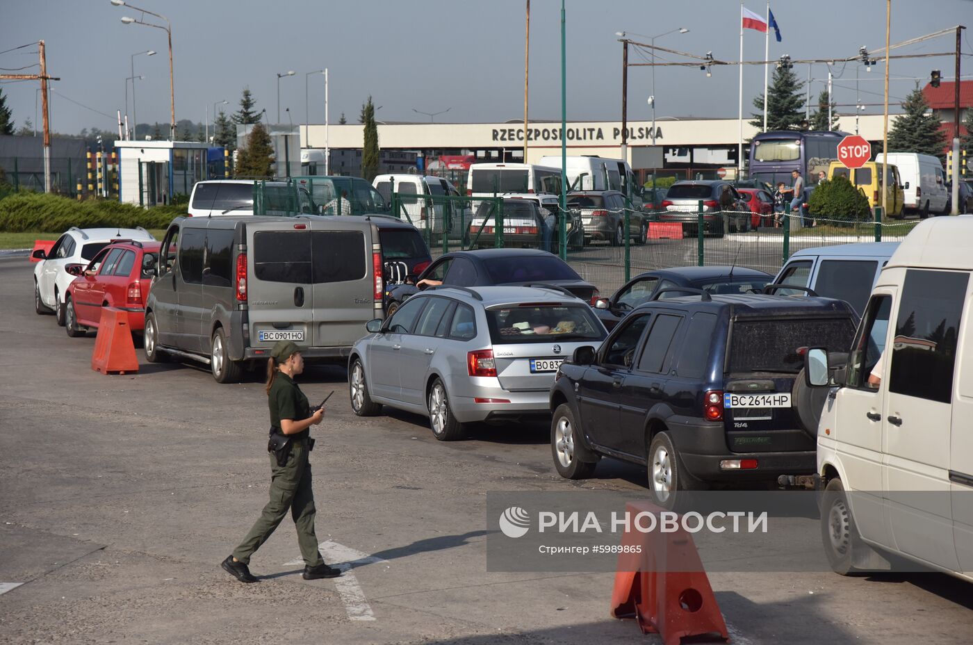 КПП "Краковец-Корчова" на границе между Украиной и Польшей