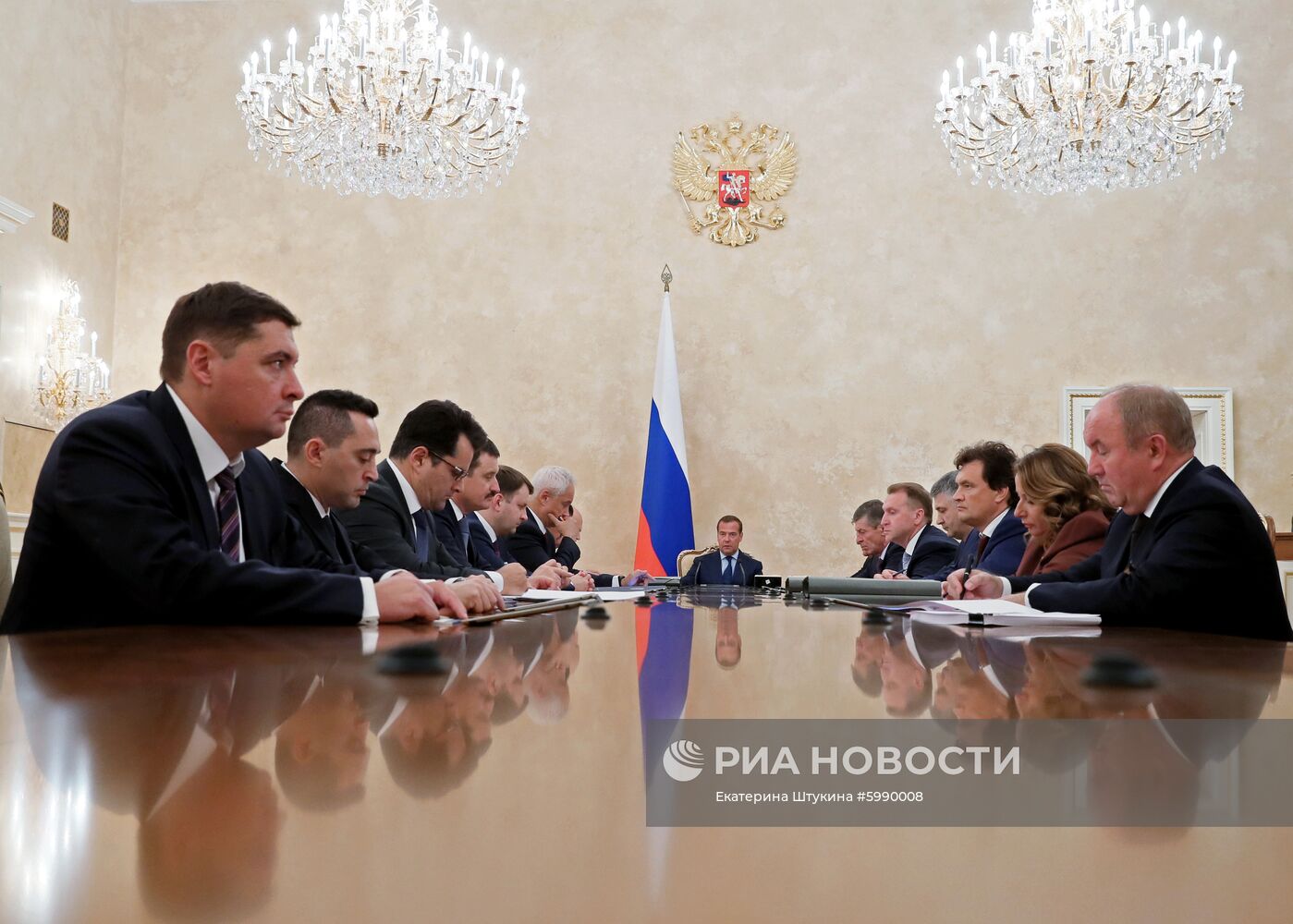Премьер-министр РФ Д. Медведев провел заседание наблюдательного совета "ВЭБ.РФ"