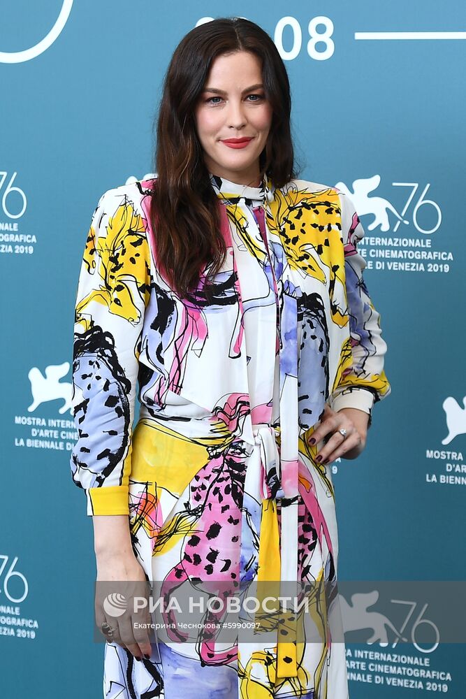 76-й Венецианский кинофестиваль. День второй