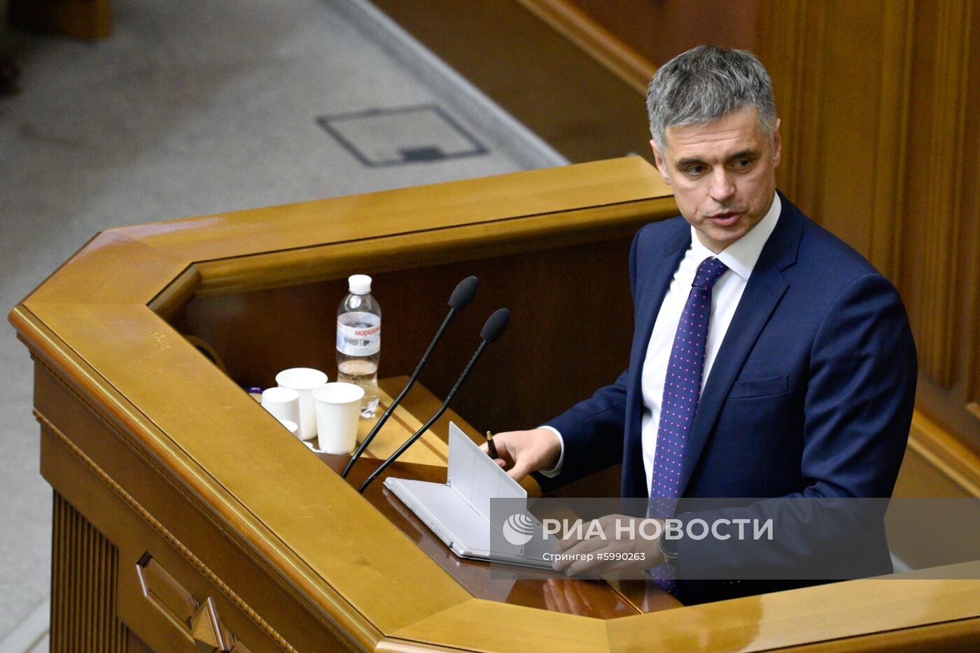 Первое заседание Верховной рады Украины нового созыва