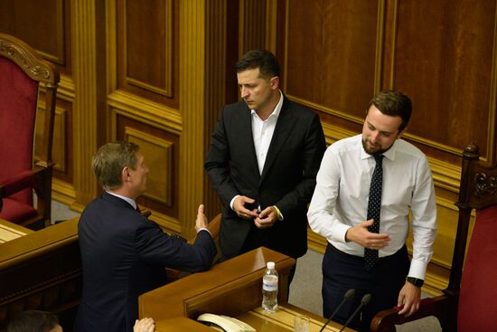 Первое заседание Верховной рады Украины нового созыва