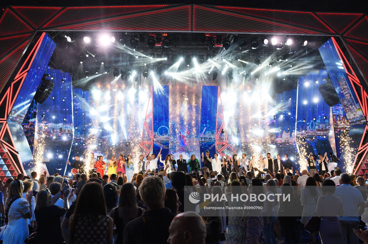 Церемония закрытия конкурса "Новая волна - 2019"