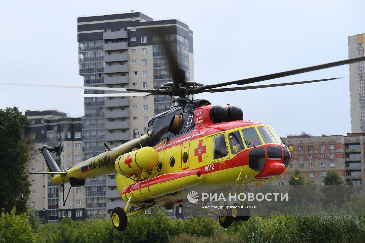 Вертолет санавиации Ми-8 АМТ передан Новосибирской области