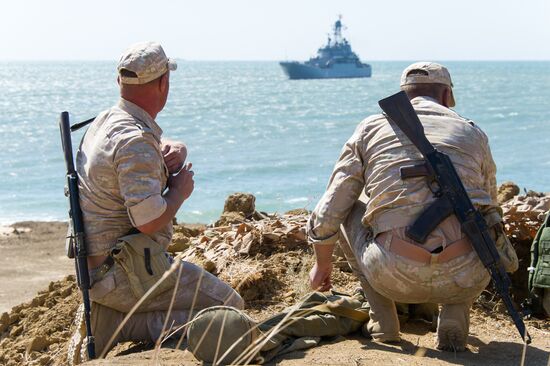 Учения по высадке десанта в Крыму