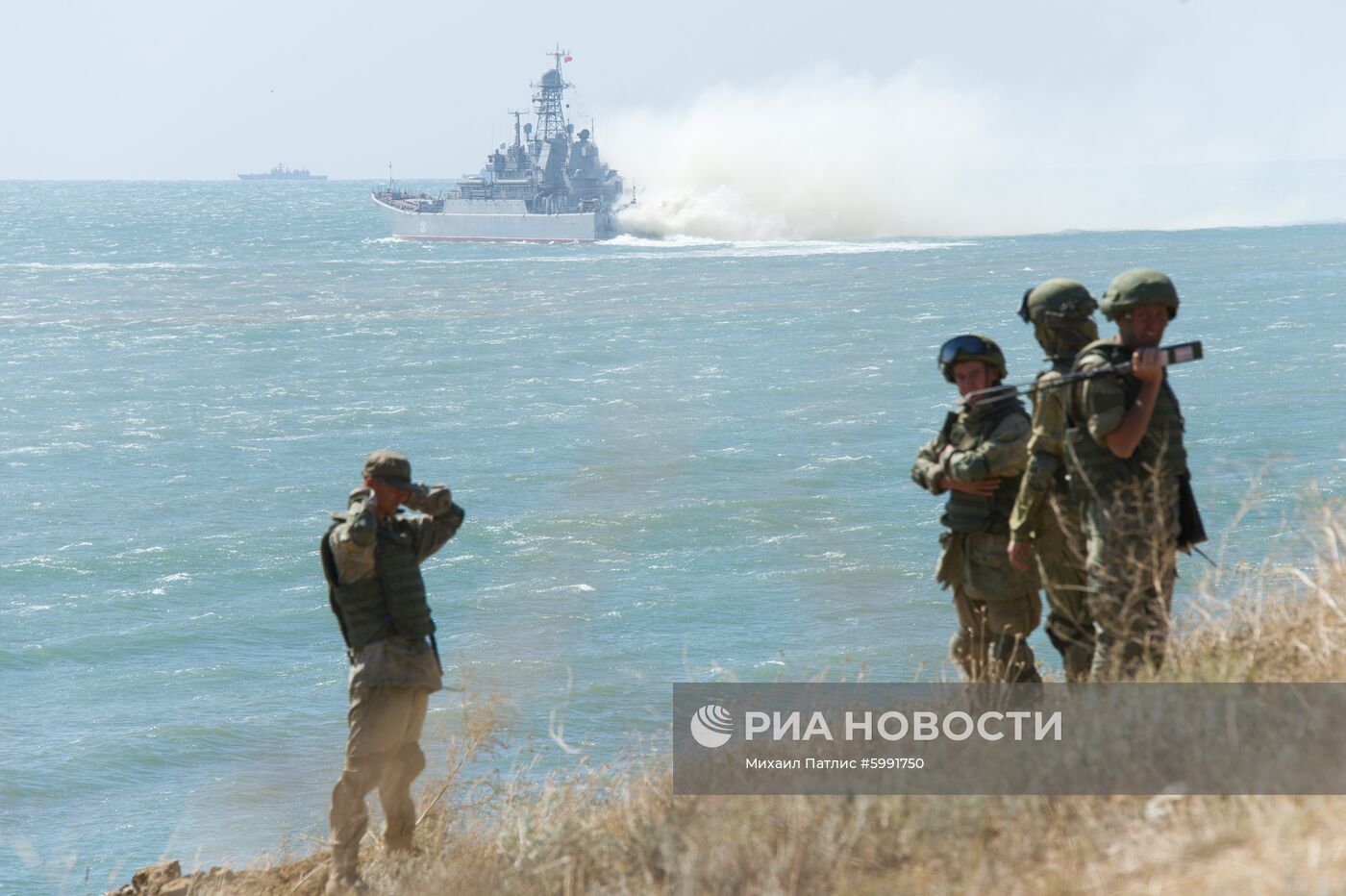 Учения по высадке десанта в Крыму