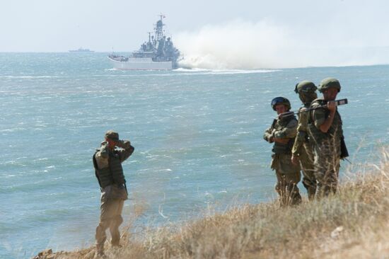 Учения по высадке десанта в Крыму