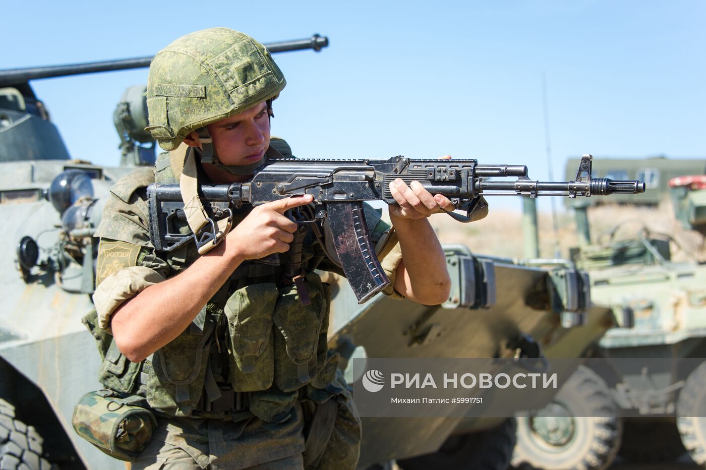 Учения по высадке десанта в Крыму