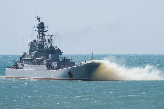 Учения по высадке десанта в Крыму