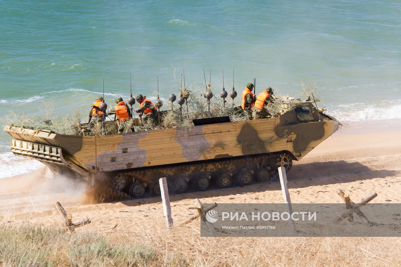 Учения по высадке десанта в Крыму