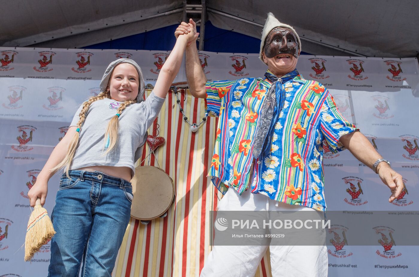 Международный фестиваль уличных театров в Подмосковье 