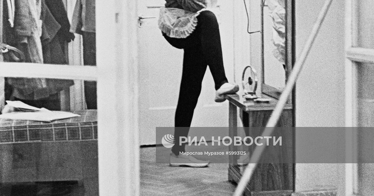 Советская поэтесса Белла Ахмадулина и писатель Юрий Нагибин | РИА Новости  Медиабанк