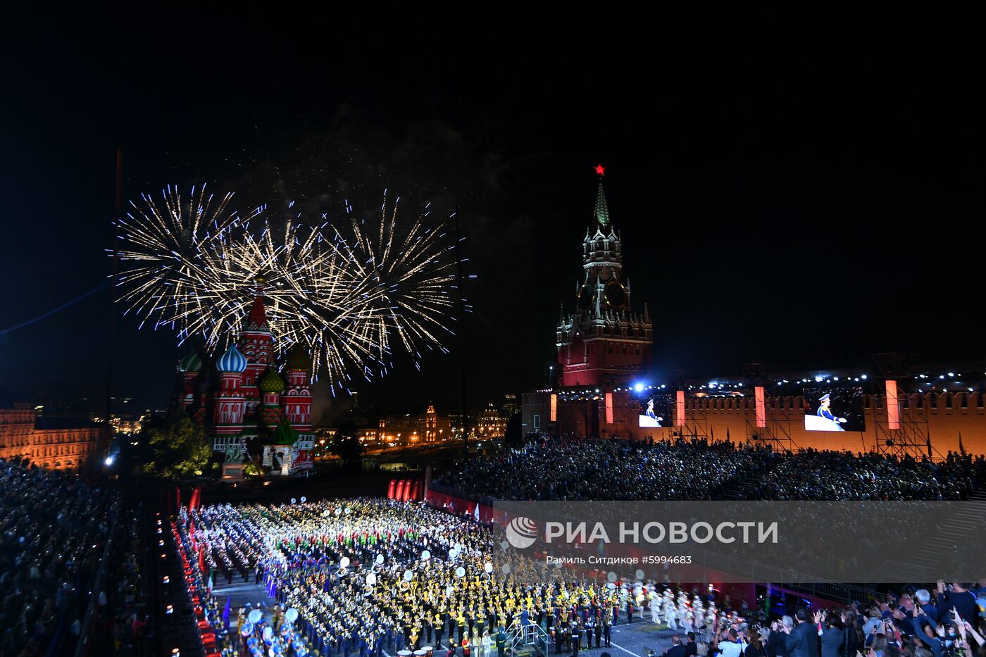 Церемония закрытия фестиваля "Спасская башня"