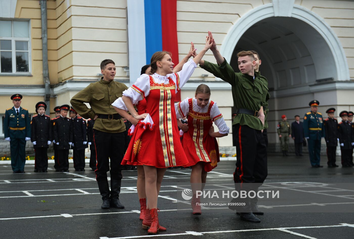 Начало учебного года в школах России