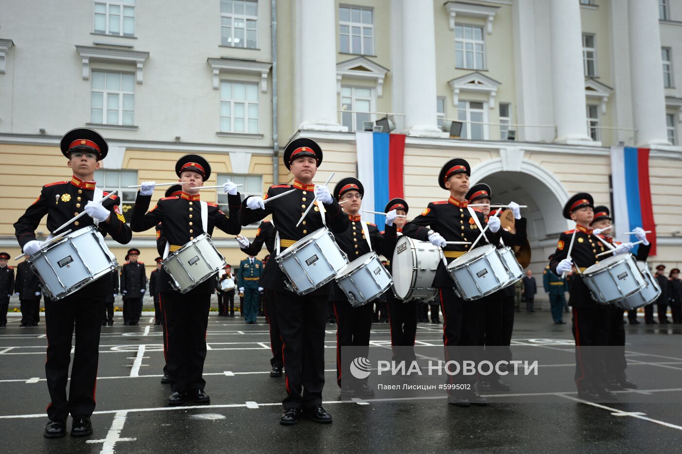 Начало учебного года в школах России