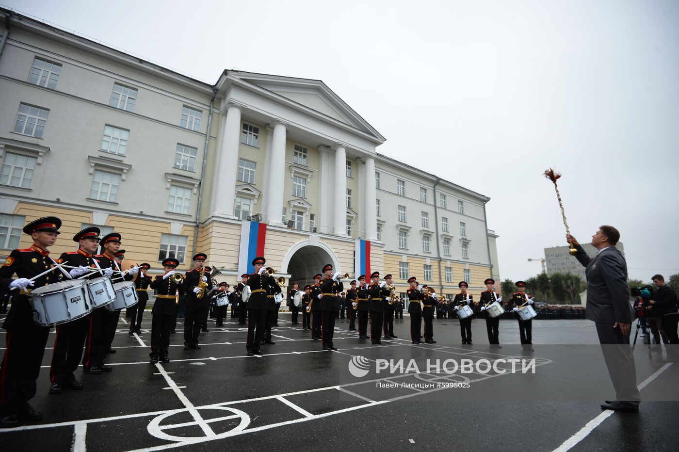 Начало учебного года в школах России