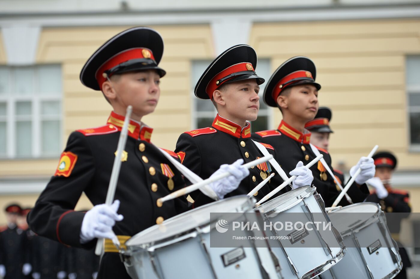 Начало учебного года в школах России