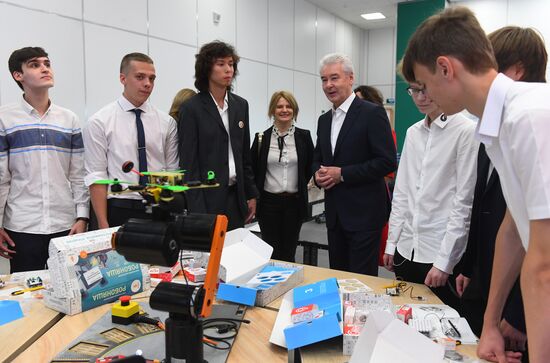 Начало учебного года в школах России