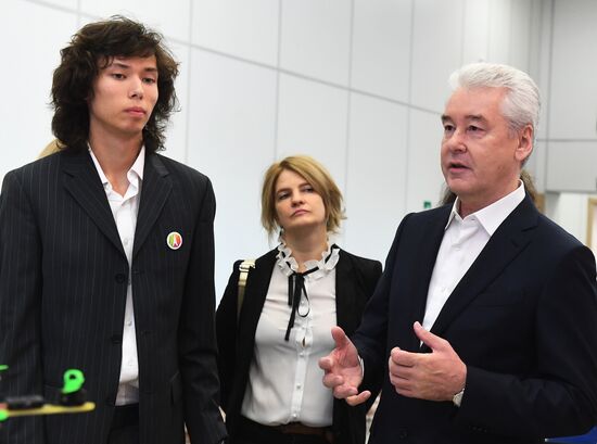 Начало учебного года в школах России