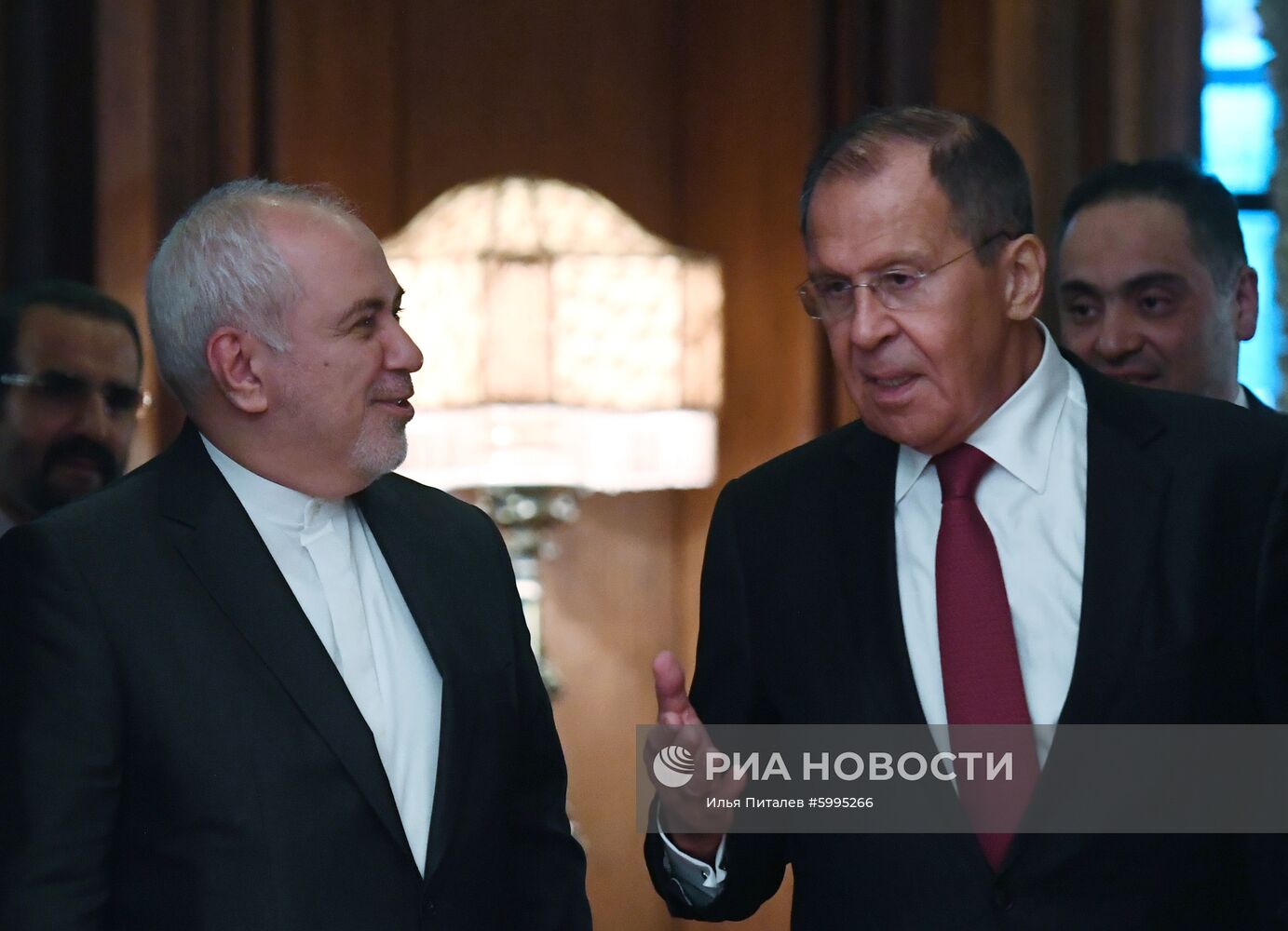 Встреча глав МИД РФ и Ирана С. Лаврова и М. Зарифа