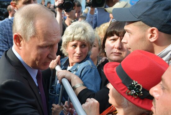 Рабочая поездка президента РФ В. Путина в Сибирский федеральный округ