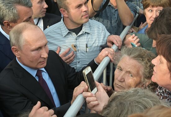 Рабочая поездка президента РФ В. Путина в Сибирский федеральный округ