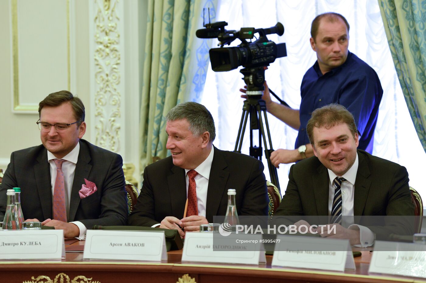 Встреча В. Зеленского с представителями рады и кабинета министров Украины