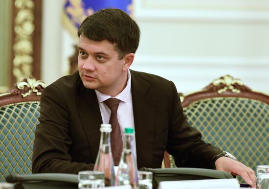 Встреча В. Зеленского с представителями рады и кабинета министров Украины