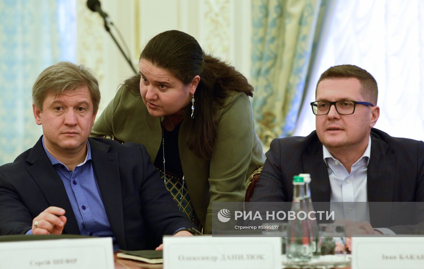 Встреча В. Зеленского с представителями рады и кабинета министров Украины