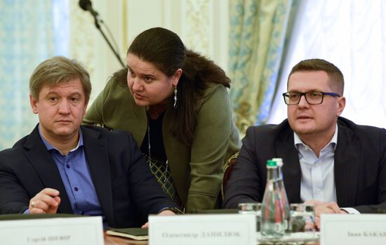 Встреча В. Зеленского с представителями рады и кабинета министров Украины