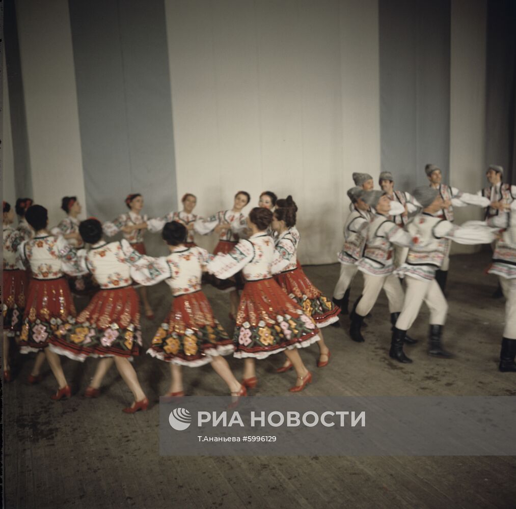 Молдавский государственный академический ансамбль народного танца "Жок"