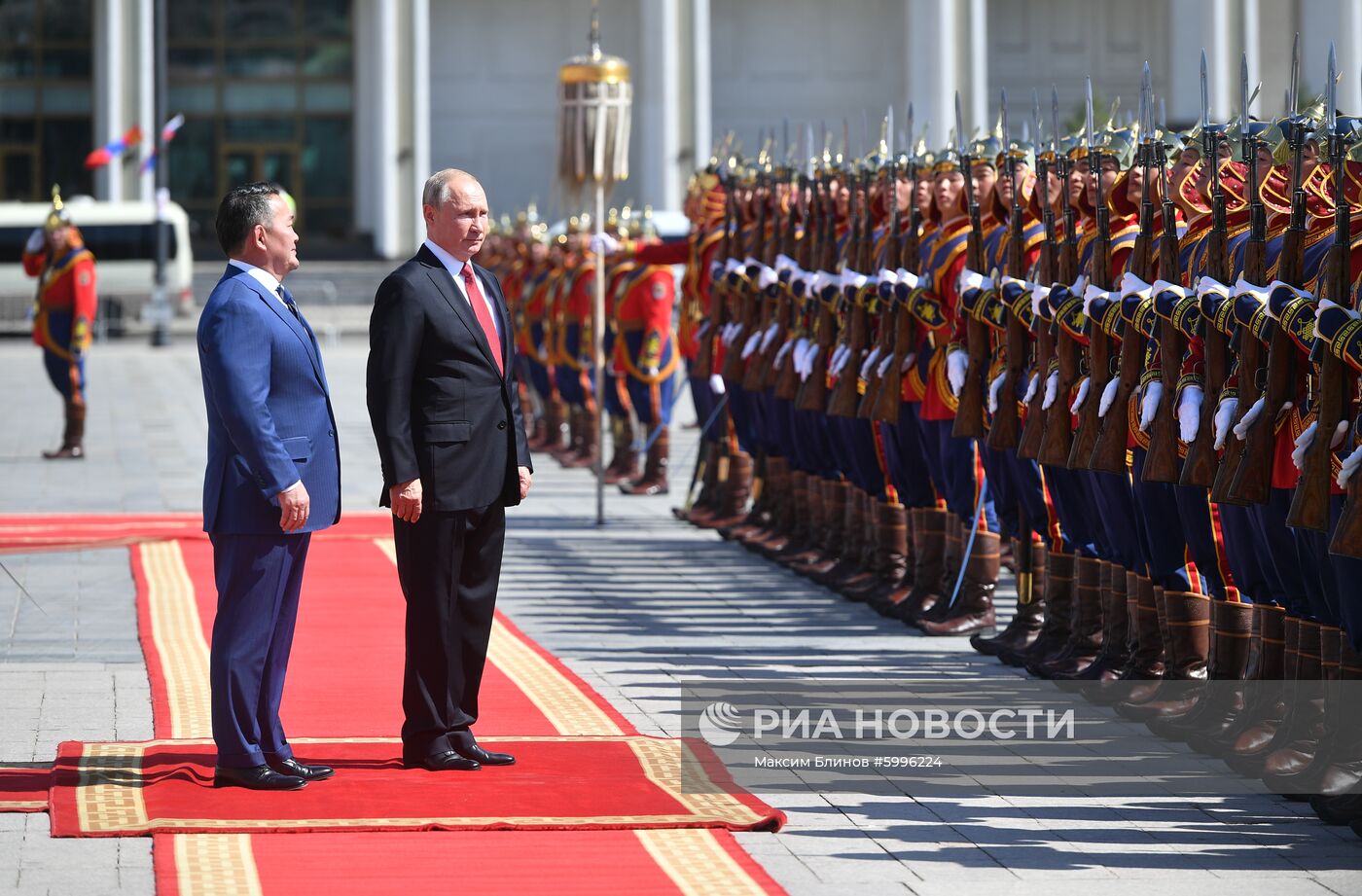 Официальный визит президента РФ В. Путина в Монголию