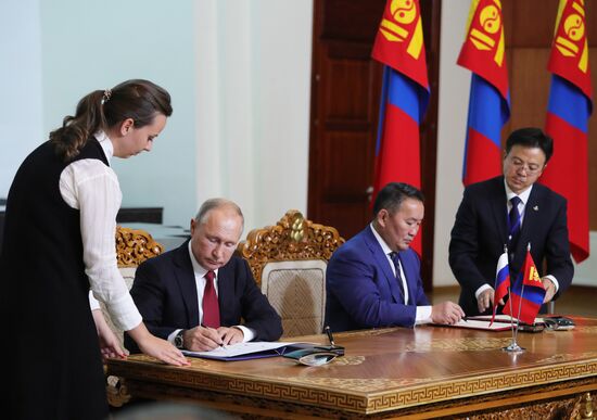 Официальный визит президента РФ В. Путина в Монголию