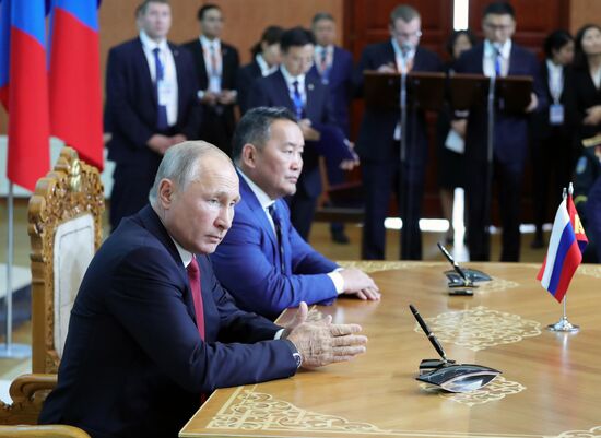 Официальный визит президента РФ В. Путина в Монголию