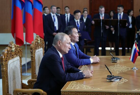 Официальный визит президента РФ В. Путина в Монголию