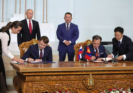 Официальный визит президента РФ В. Путина в Монголию