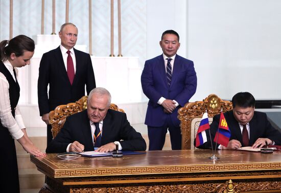 Официальный визит президента РФ В. Путина в Монголию