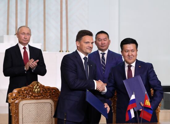 Официальный визит президента РФ В. Путина в Монголию