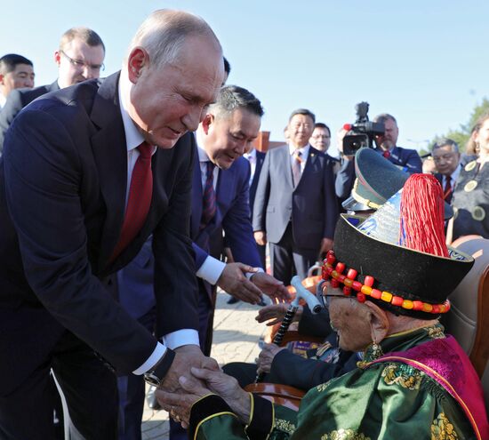 Официальный визит президента РФ В. Путина в Монголию