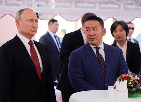 Официальный визит президента РФ В. Путина в Монголию