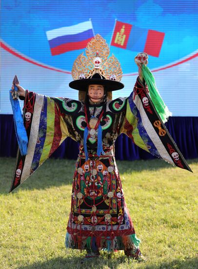 Официальный визит президента РФ В. Путина в Монголию