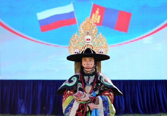 Официальный визит президента РФ В. Путина в Монголию