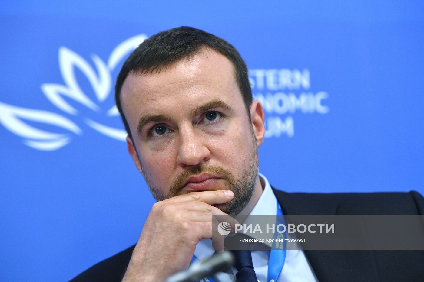 Член правления, заместитель генерального директора по развитию шельфовых проектов ПАО "Газпром нефть" Андрей Патрушев на сессии "Шельф России: нужно ли его осваивать?" в рамках V Восточного экономического форума во Владивостоке. Место: Россия, Приморский край, Владивосток. Автор: Александр Кряжев/РИА Новости. Восточный экономический форум. День первый