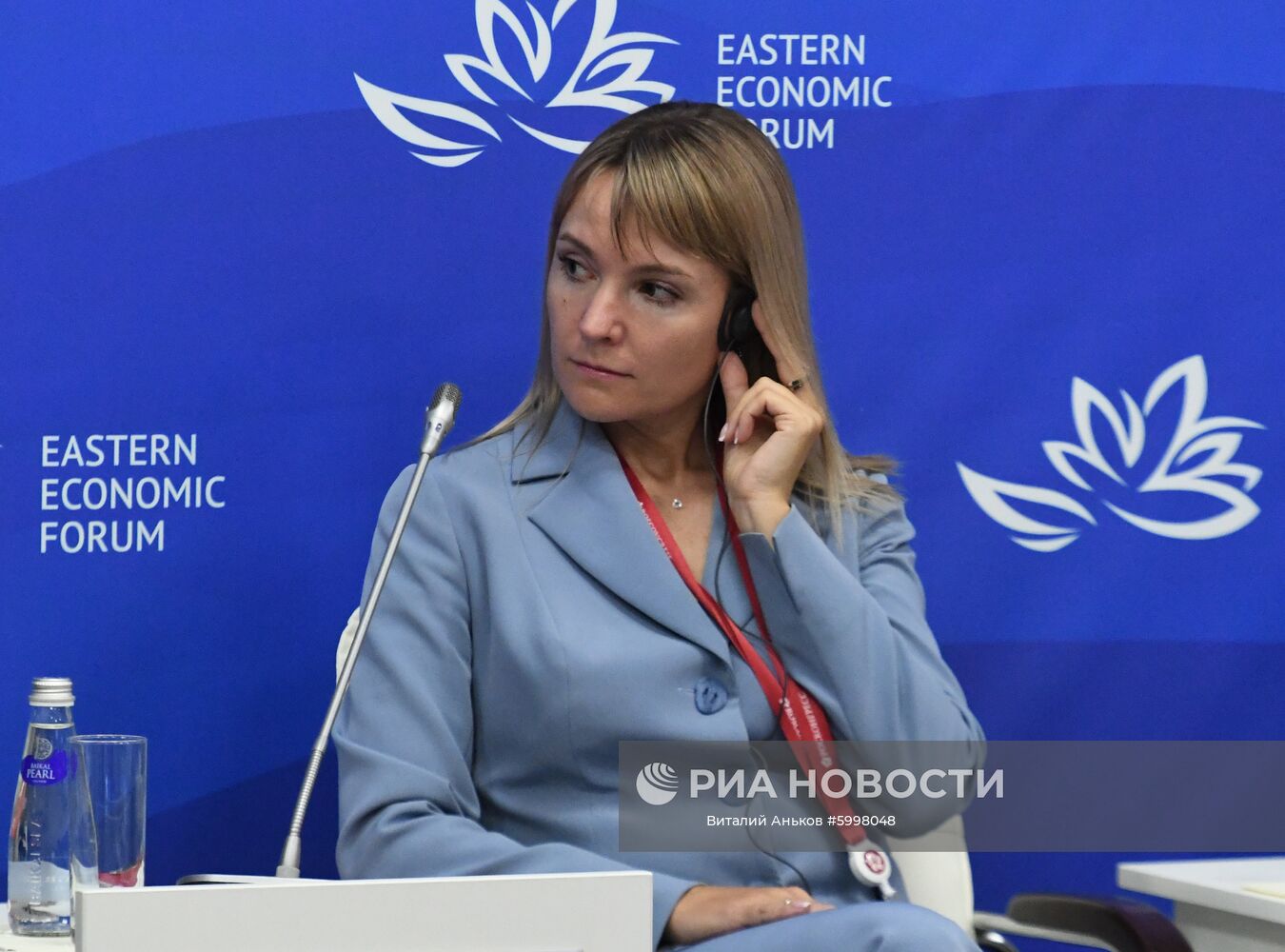 Директор дальневосточного филиала ПАО КБ "Восточный" Анна Высоцкая на сессии: "Женщины-лидеры в формировании кадров будущего" в рамках V Восточного экономического форума во Владивостоке. Место: Россия, Владивосток. Автор: Виталий Аньков/РИА Новости. Восточный экономический форум. День первый