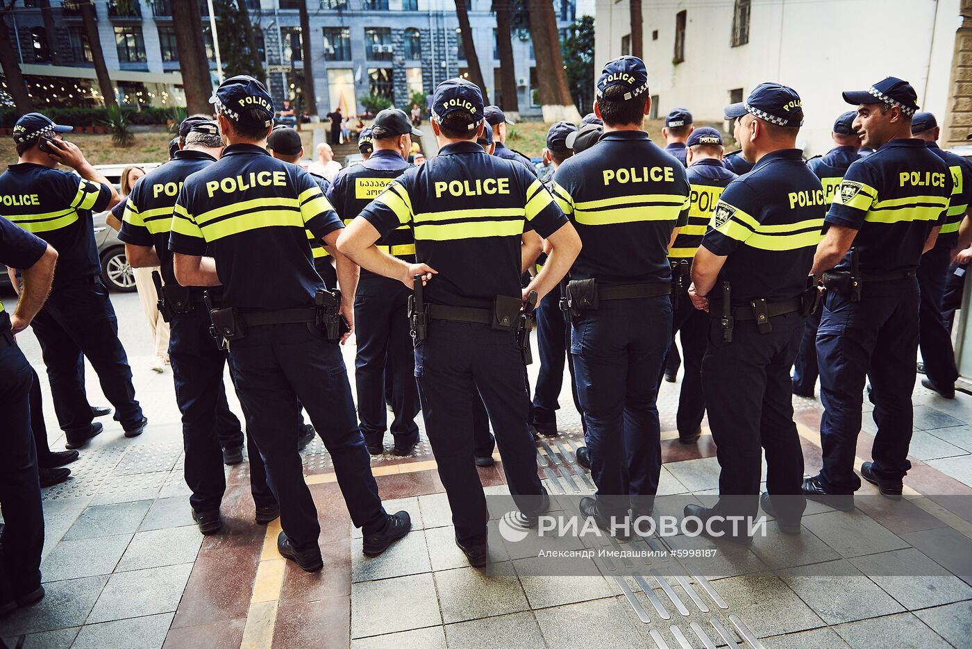 Акция в Тбилиси против назначения премьер-министром Г. Гахарии