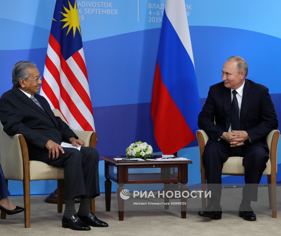 Президент РФ В. Путин принял участие в работе Восточного экономического форума