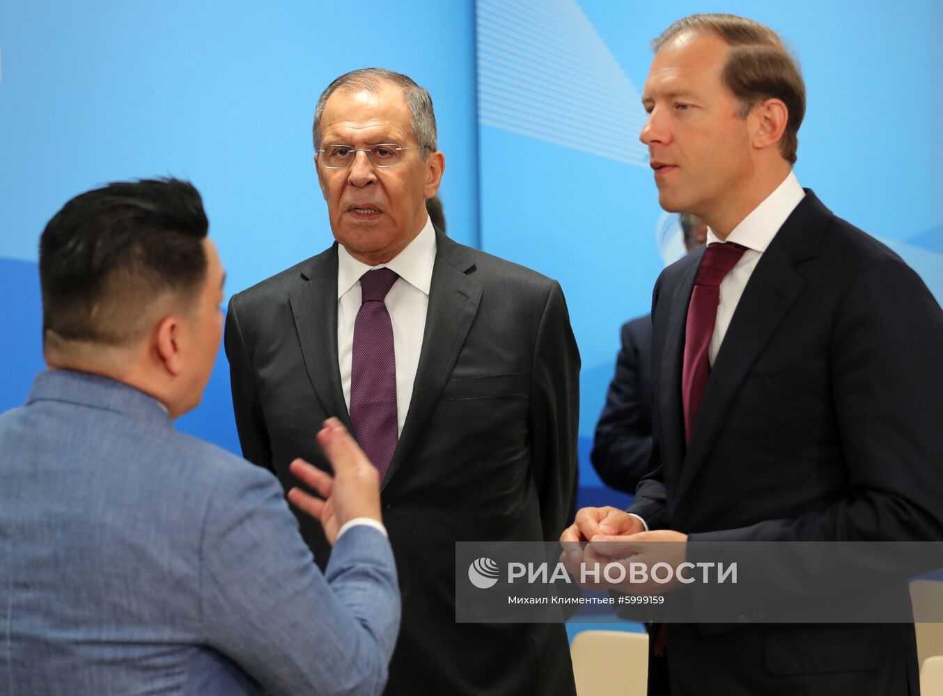 Президент РФ В. Путин принял участие в работе Восточного экономического форума