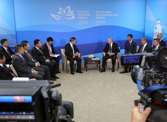 Президент РФ В. Путин принял участие в работе Восточного экономического форума