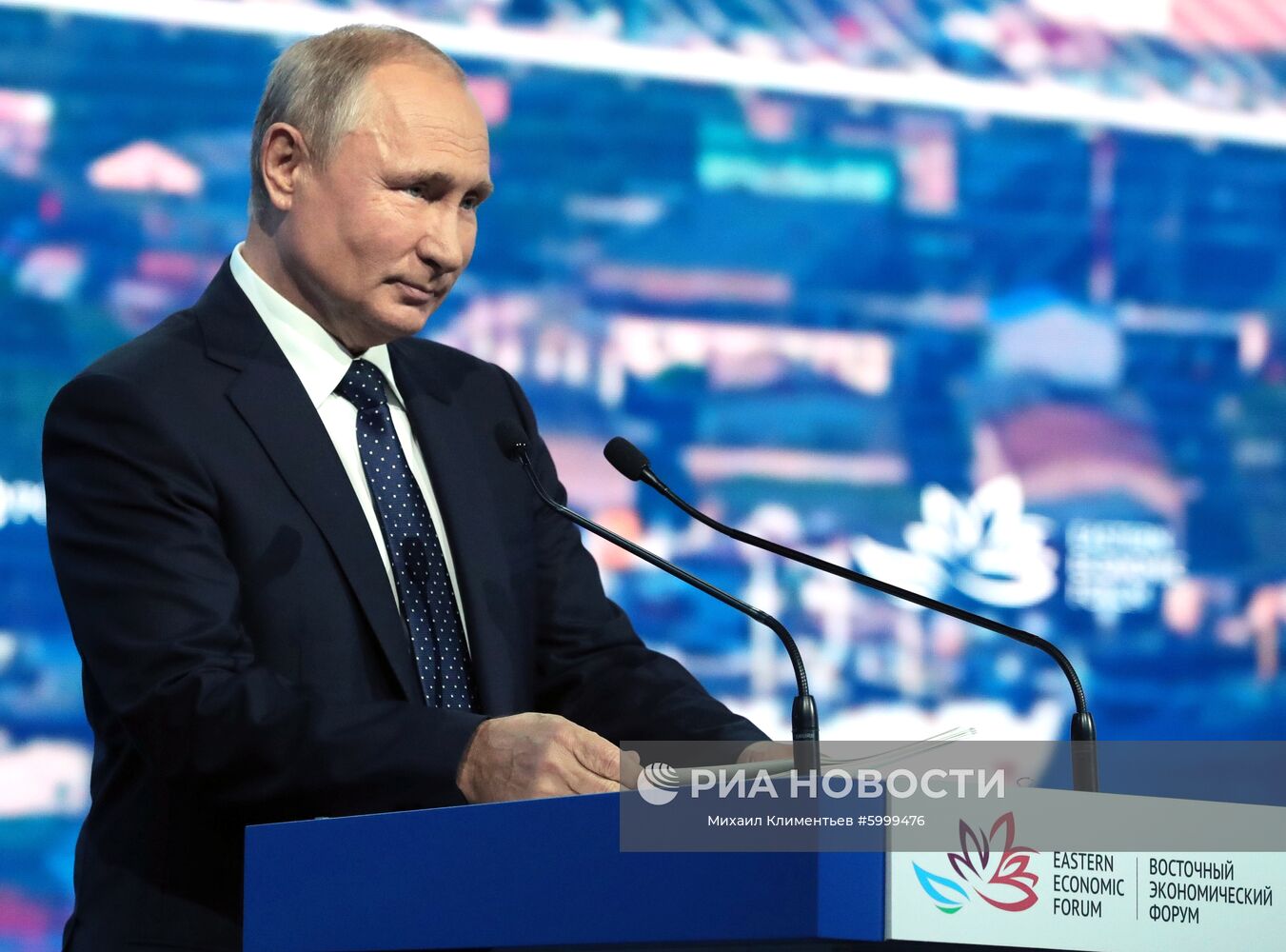 5 сентября 2019. Президент РФ Владимир Путин выступает на пленарном заседании V Восточного экономического форума – 2019. Место: Россия, Приморский край, Владивосток. Автор: Михаил Климентьев/РИА Новости. Президент РФ В. Путин принял участие в работе Восточного экономического форума